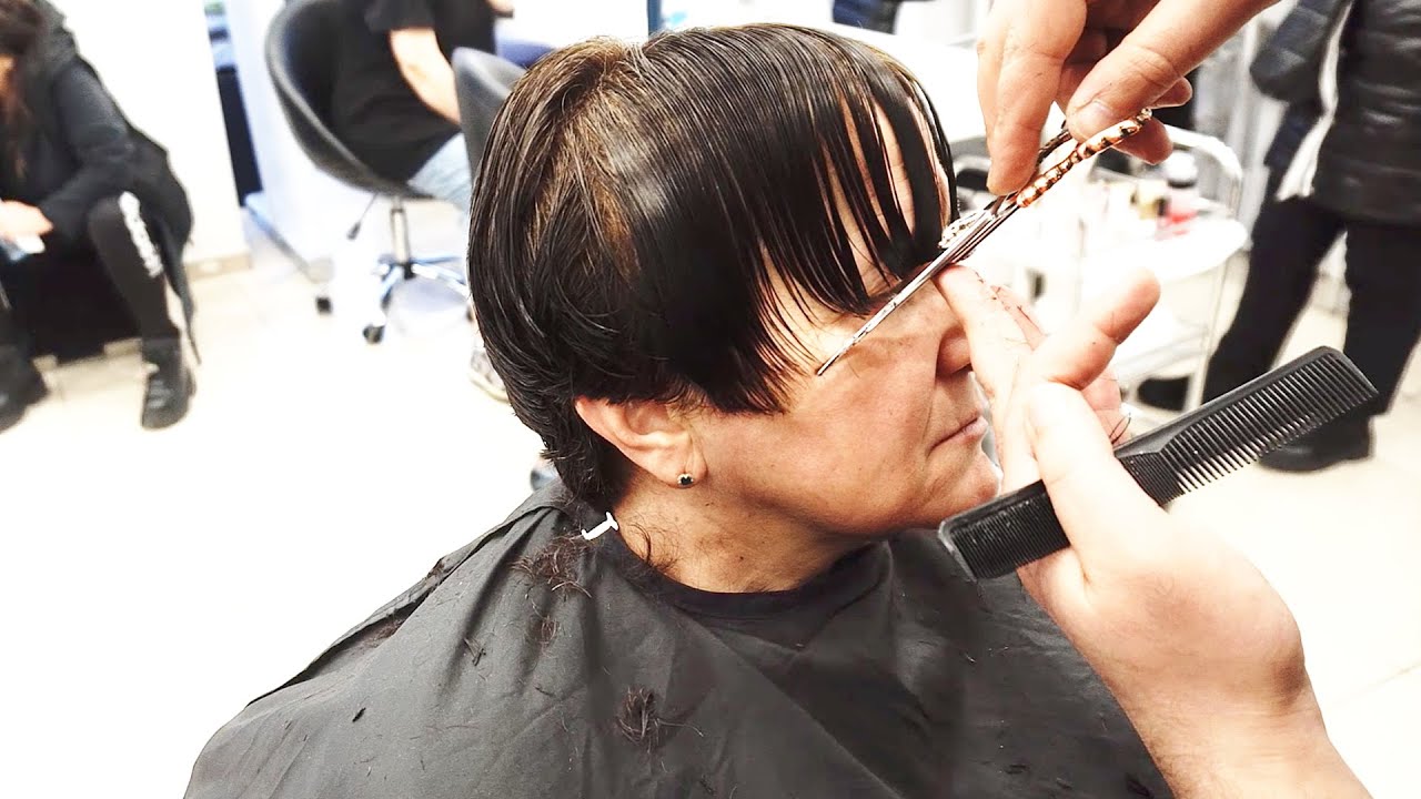 SHORT PIXIE HAIRCUT FOR OLDER WOMEN