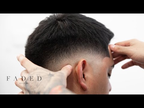 HOW TO DO A LOW FADE, BARBER TUTORIAL!