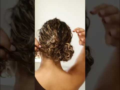 Easy, Elevated Bun Hairstyle for Curly Hair ➰