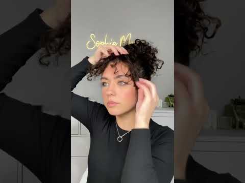 Faux bangs on curls #curlyhair #curlyhairroutine #curlyhairstyles