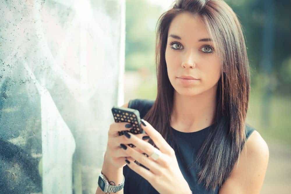 Brunette with blonde highlights and type 1 straight hair