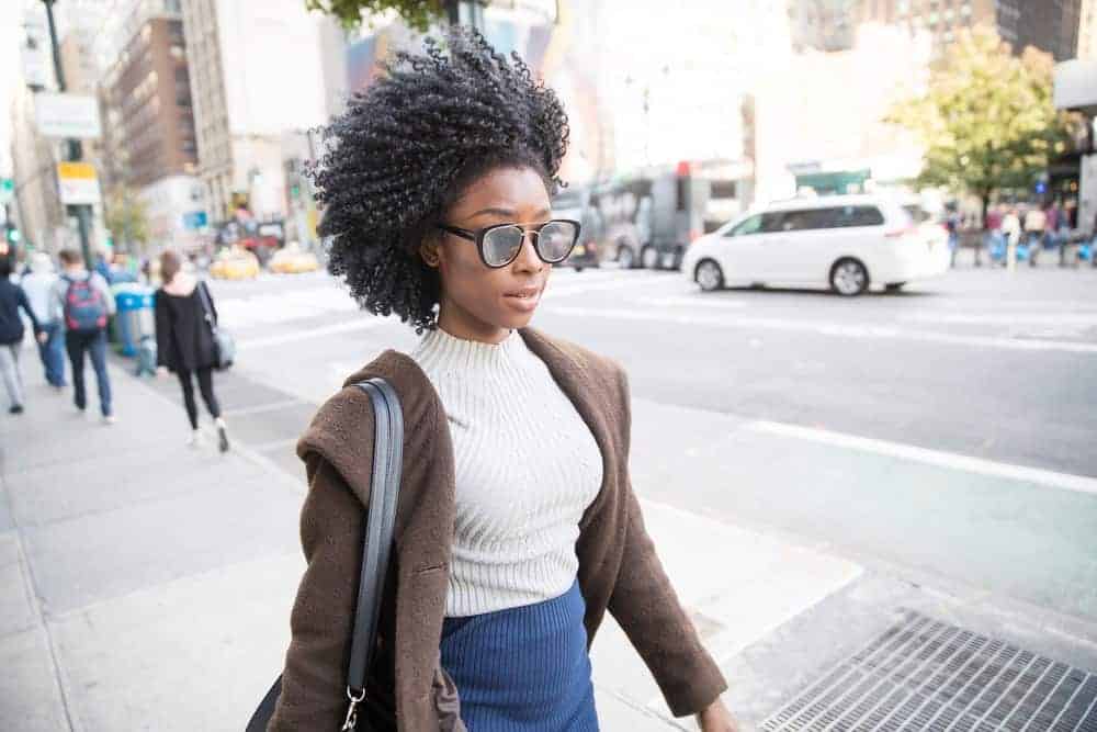 The Best Essential Oils for Hair Growth and Thickness (Our Favorites & DIY Tips) 2 Using Essential Oils for Hair Growth and Thickness