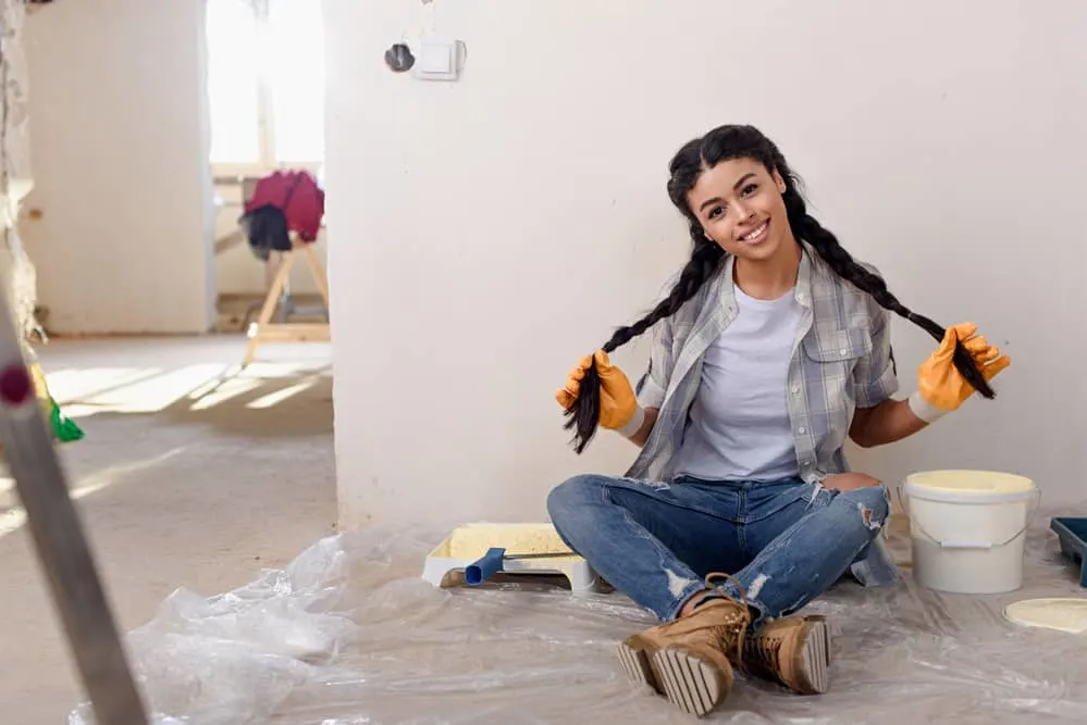 How To Get Paint Out of Hair: Easy Step-by-Step Solutions 3 Mixed race women with type 3a hair strands after using hair dye