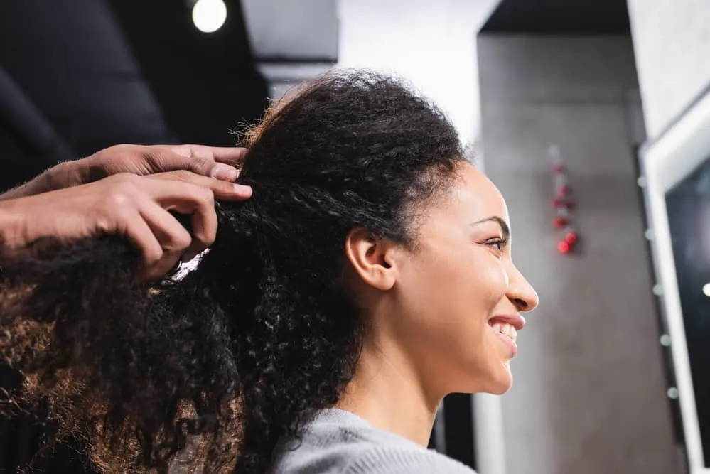 Sola Salon Prices, Hours, Services, Products, Styles, & More 1 Sola Salon business brand offers a traditional salon license franchise program where you can start your own business.