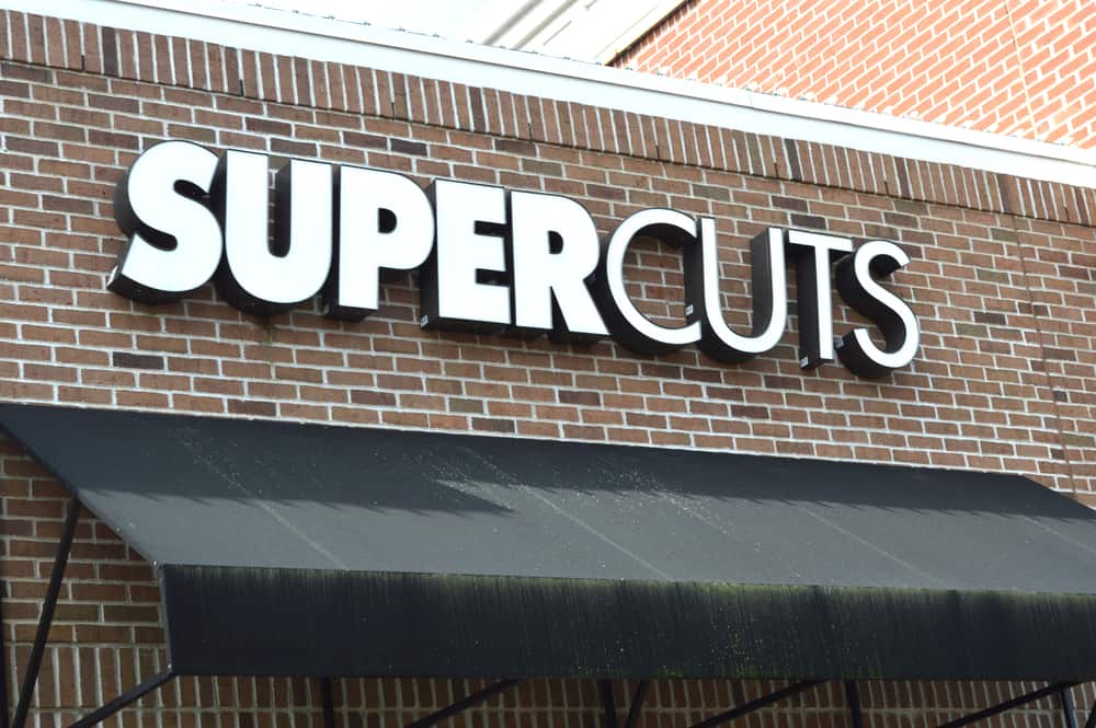 Supercuts storefront where you can get everything from a basic haircut to beard bang trim to chin waxing.