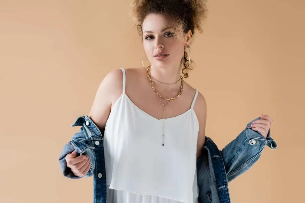Can White People Have Type 4 Hair? Is It Really Possible? 3 A white person with 4A loose curls instead of straighter hair - a hair type that's not a common caucasian hair type.