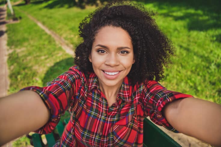 Curly Hair Layers vs. No Layers: Cost, Maintenance, and More