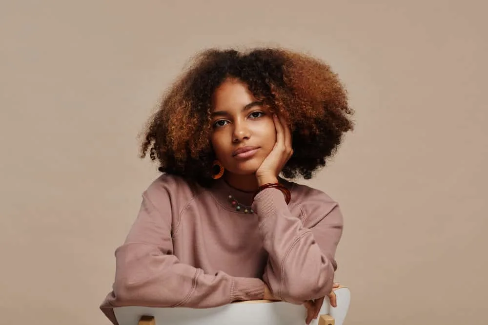 Does Shampoo Freeze? What Temperature? What Happens? 2 Concerned black woman after having her shampoo expire and needing to use a frozen shampoo product.