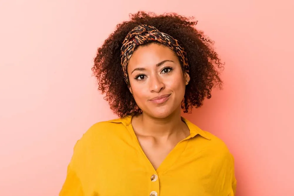 How to Get Splat Hair Dye Off Your Skin: DIY Step-by-Step 2 A light-skinned black girl used nail polish remover and warm water to take Splat dyes off of her delicate skin.