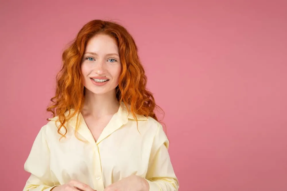 What Is 2A Hair? How To Take Care of It, Styles, and Products 4 A pretty young girl with thin hair that's slightly wavy was washed with a sulfate-free shampoo and air drying.