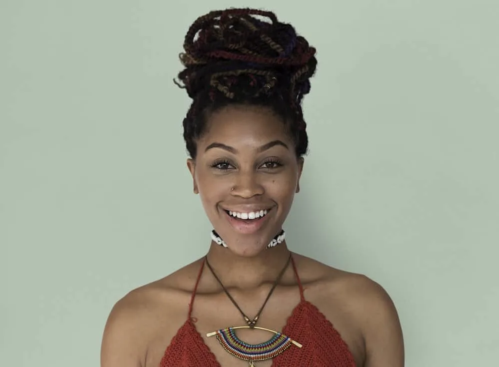 Buckshot Hair Meaning Explained: How to Fix Curly Buckshots 1 African American female that has "buck shot" hairs (a word to describe nappy naps) on the back of her neck.