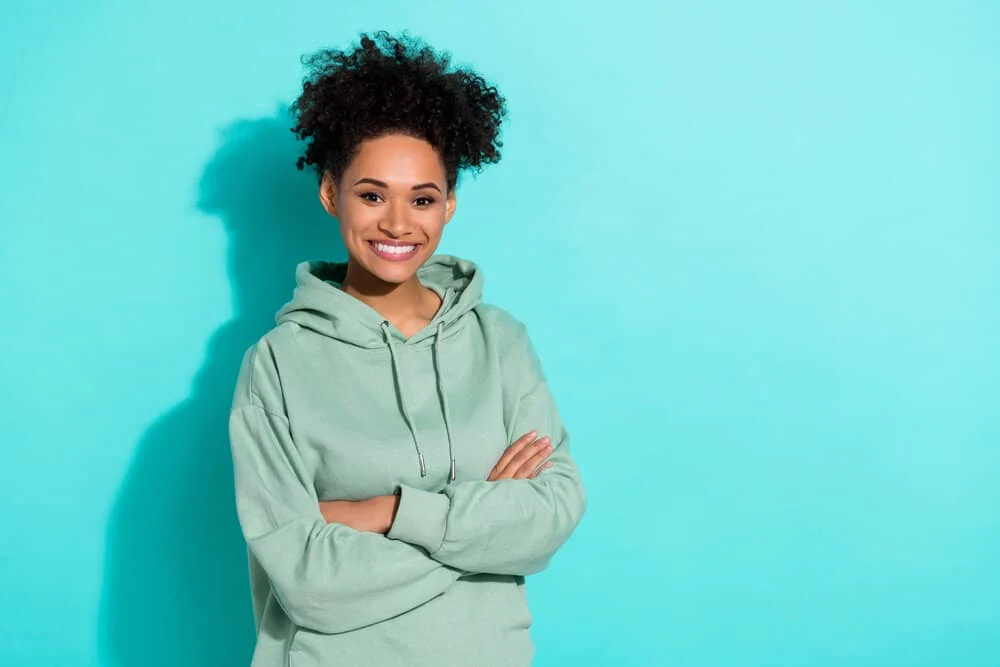 Does Sulfur8 Grow Hair? Help Dandruff? Does It Really Work? 3 Attractive light-skinned female with highly textured hair wondering if sulfur 8 will encourage or stunt hair growth.