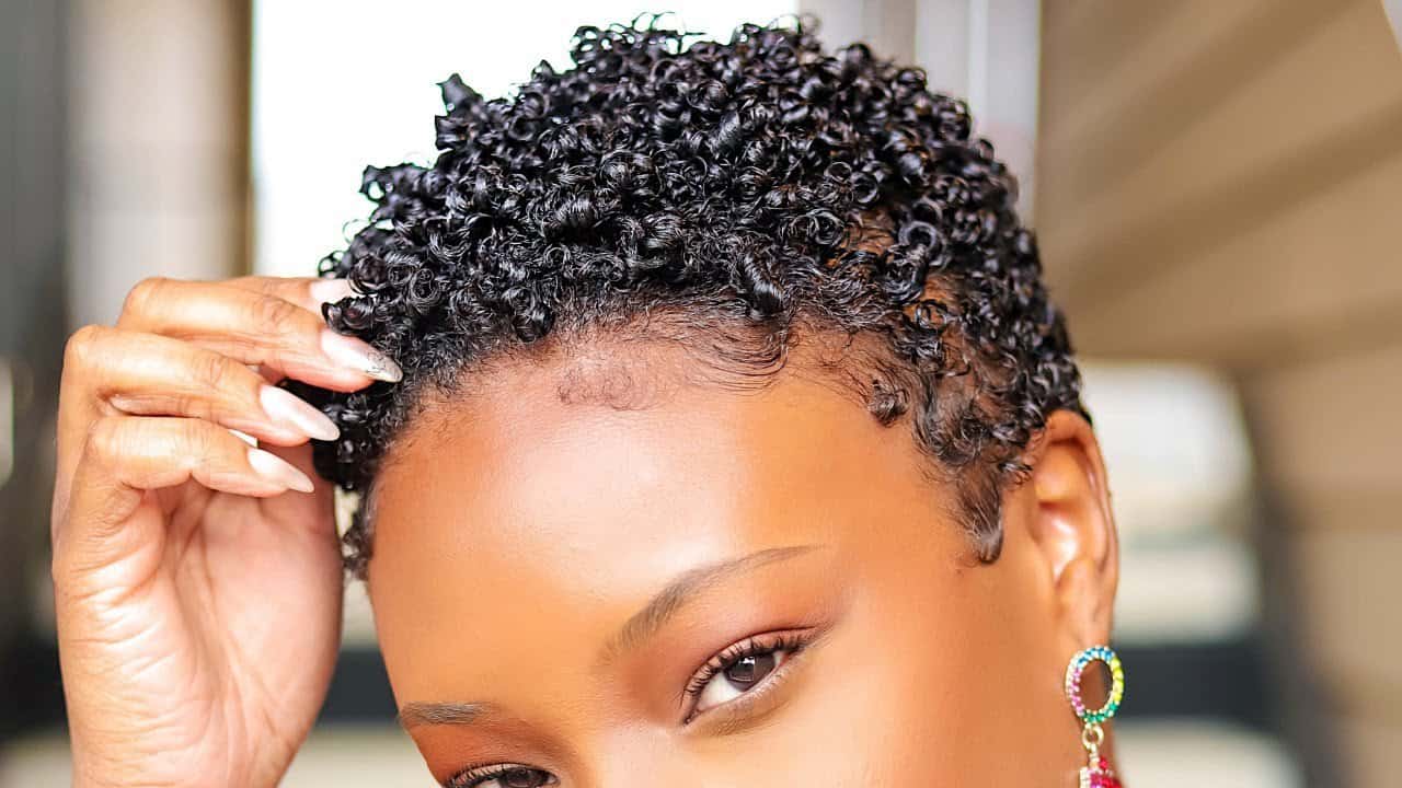 21 Trendy Short Haircuts for African American Women  Hairstyles Weekly