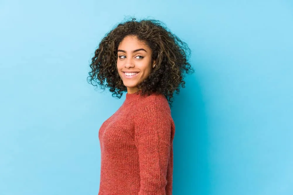 How Often Should I Use Conditioner on My Hair in a Week? 7 A lady is wondering if argan oil can be used to moisturize oily or fine hair strands.
