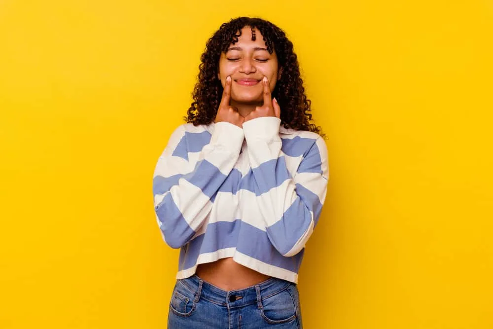 Does Your Scalp Itch When Your Hair Is Growing? Solutions? 4 A young lady suffering from scalp itchiness due to fungal infections wondering if it will negatively impact hair growth.