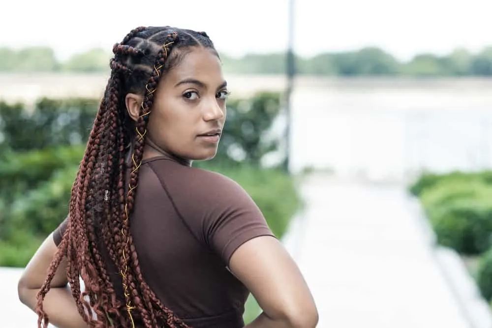 Box Braids vs. Cornrows: Which Is Better? What’s the Difference? 6 A light-skin female that normally wears braids of different types, like the popular dutch braid, is wearing box style.