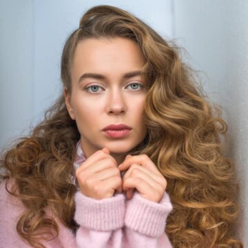 How To Use a Curling Iron