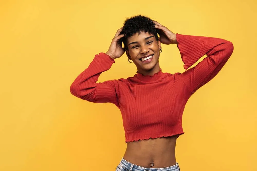 TGel vs. TSal: Difference Between Neutrogena T/Gel and T/Sal 8 A young black girl with colored hair experiencing scalp buildup has been treating it with t-sal shampoos.