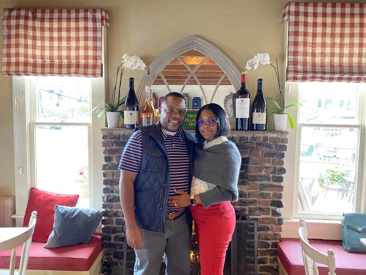 About Kenneth Byrd 1 Kenneth Byrd, co-founder and Managing Partner with his wife, Kira Byrd, at a California restaurant.