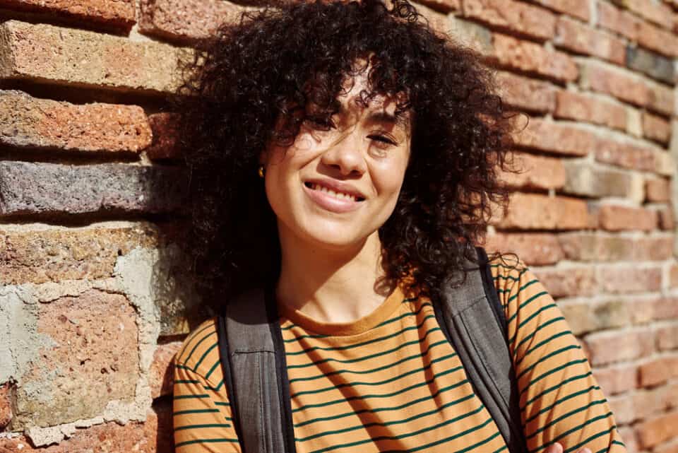 How to Clarify Curly Hair at Home: DIY Clarifying Guide