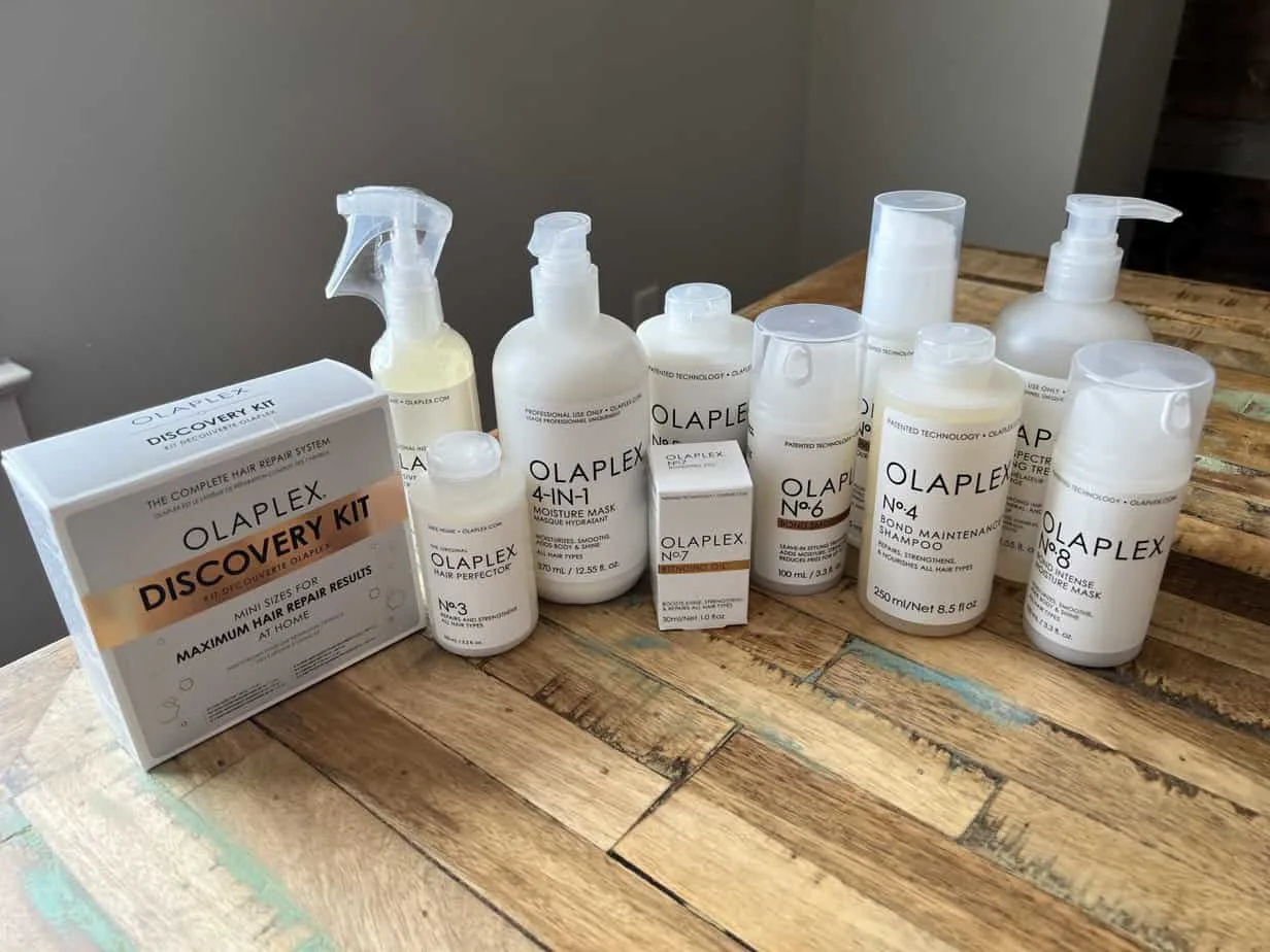 Olaplex Products, including the Olaplex Discovery Kit, can be used to repair damaged curly hair.
