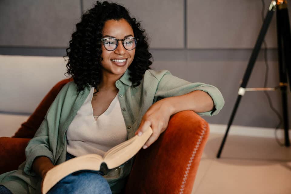 Dry Shampoo at Night Should I Use Dry Shampoo Before Bed?