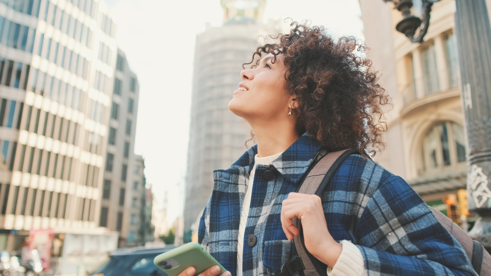 Her search leads her to discover the versatility of microlink hair extensions, offering clip-ins for transforming thin or fine hair.