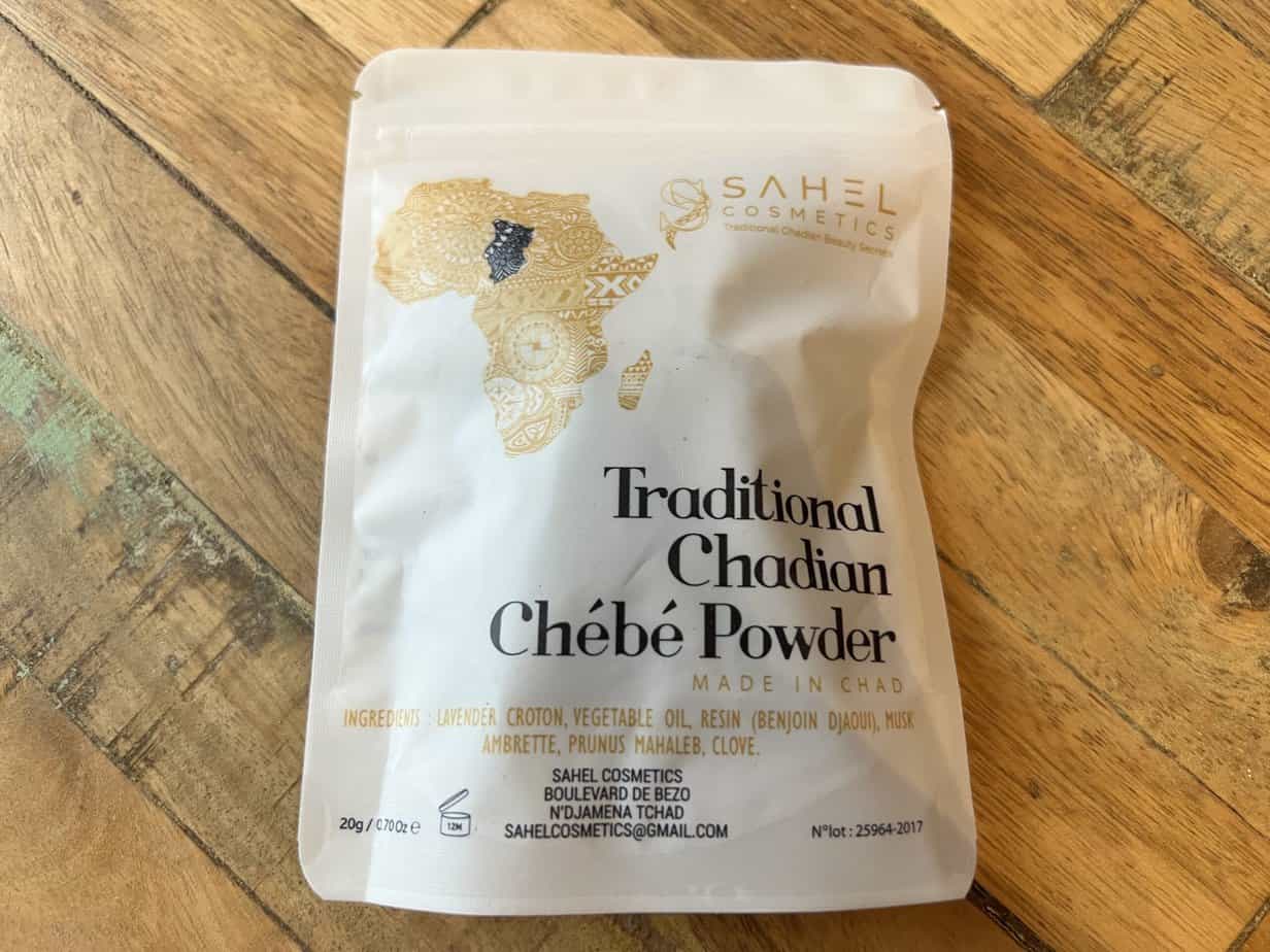 A package of traditional Chadian Chébé Powder that encourages healthy hair growth and reduces hair thinning.