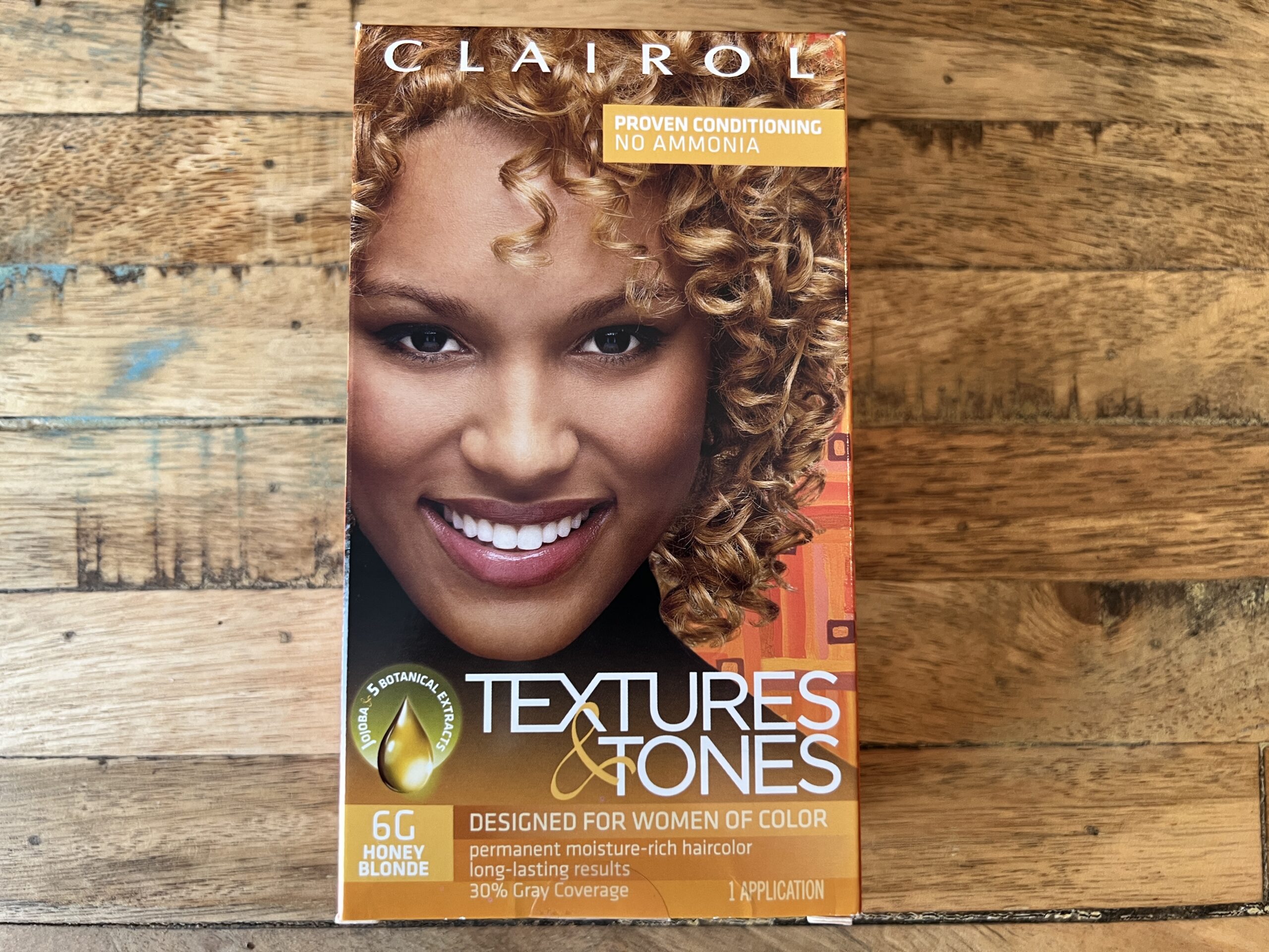 This box of 6G Honey Blonde Clairol Textures and Tones proven conditioning hair dye doesn't contain ammonia, and it's designed for women of color.