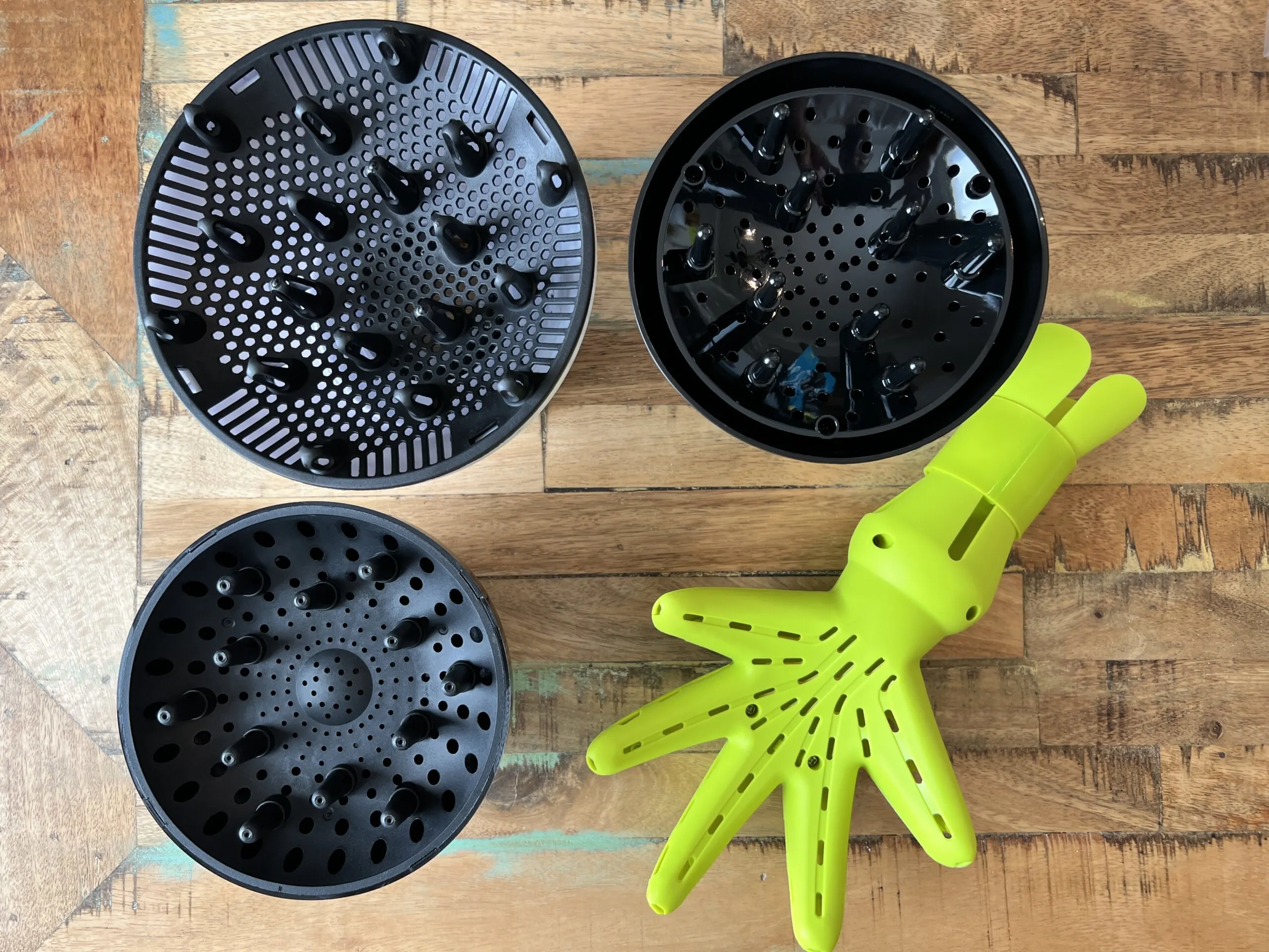 The Best Diffuser for Curly Hair to Transform Your Curls 2 The best hair diffusers with the best air flow for ladies with frizzy hair, long hair, and thick hair. These removable diffuser models allow you to create better curl definition and voluminous curls with even heat distribution.
