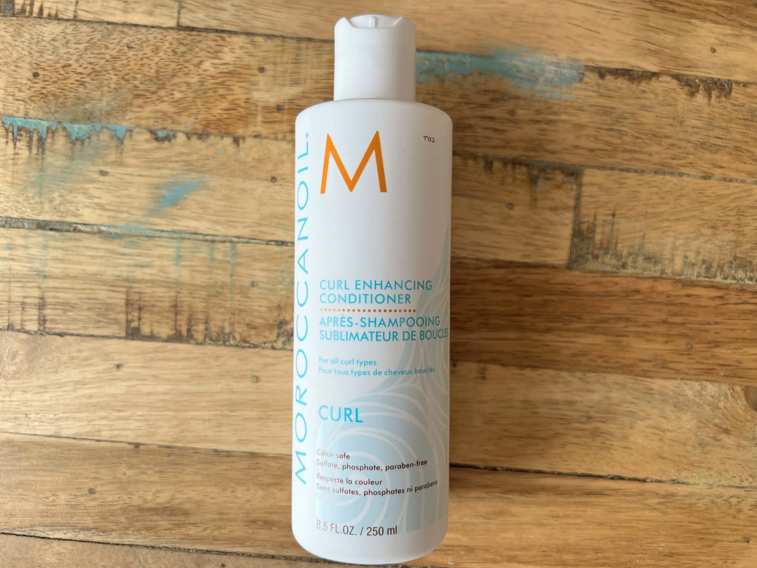 The Best Conditioner for Curly Hair to Maximize Your Curls 17 Moroccanoil Curl Enhancing Conditioner for all curl types is color-safe, sulfate, phosphate, and paraben-free.