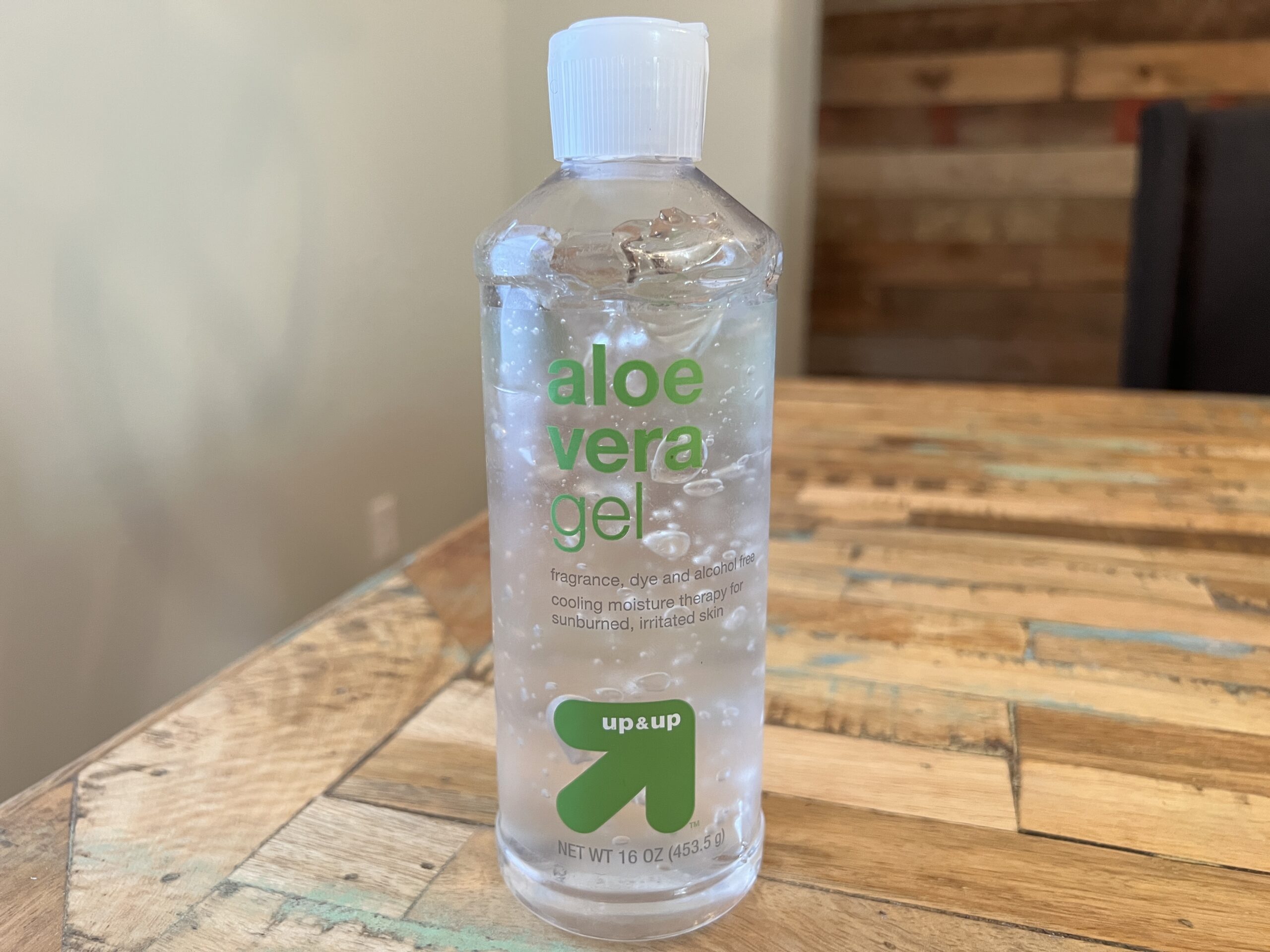 Aloe vera gel that's fragrance, dye, and alcohol-free for cooling moisture therapy.